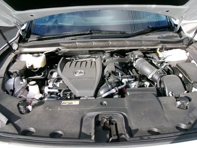 صورة 6 لـ 2023 Lexus RX