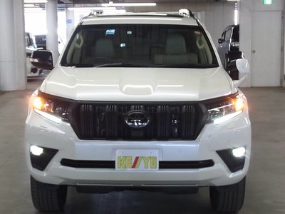 TOYOTA LAND CRUISER PRADO - 9