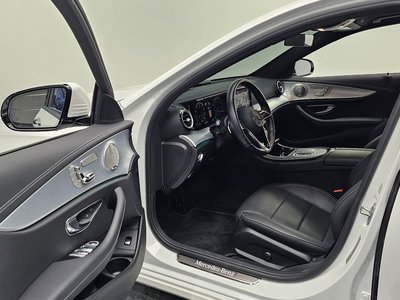 MERCEDES-BENZ E-CLASS - 10