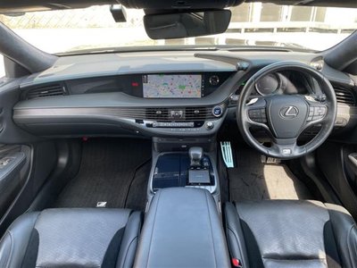 صورة 2 لـ 2019 Lexus LS