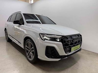 صورة 1 لـ 2025 AUDI Q7