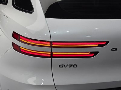 2024 Genesis GV70 photo 10