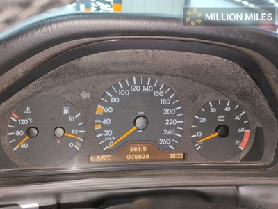 MERCEDES-BENZ E-CLASS - 6