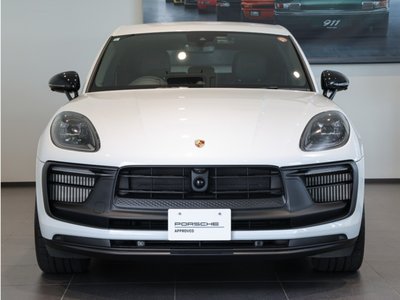 PORSCHE MACAN - 4