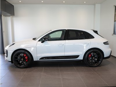 PORSCHE MACAN - 2