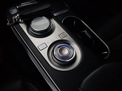 صورة 9 لـ 2021 Genesis GV70