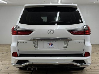 2016 Lexus LX — миниатюра 16