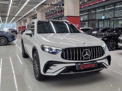 2025 Mercedes-BENZ GLC photo 5