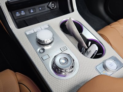 2024 Genesis GV80 thumbnail 12