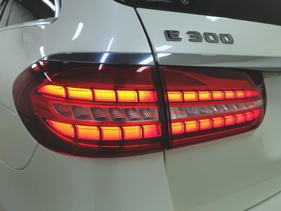 MERCEDES-BENZ E-CLASS - 5