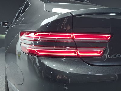 GENESIS G80 (RG3) - 10
