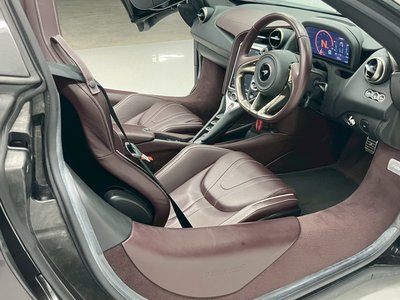 صورة 5 لـ 2020 Mclaren 720S SPIDER