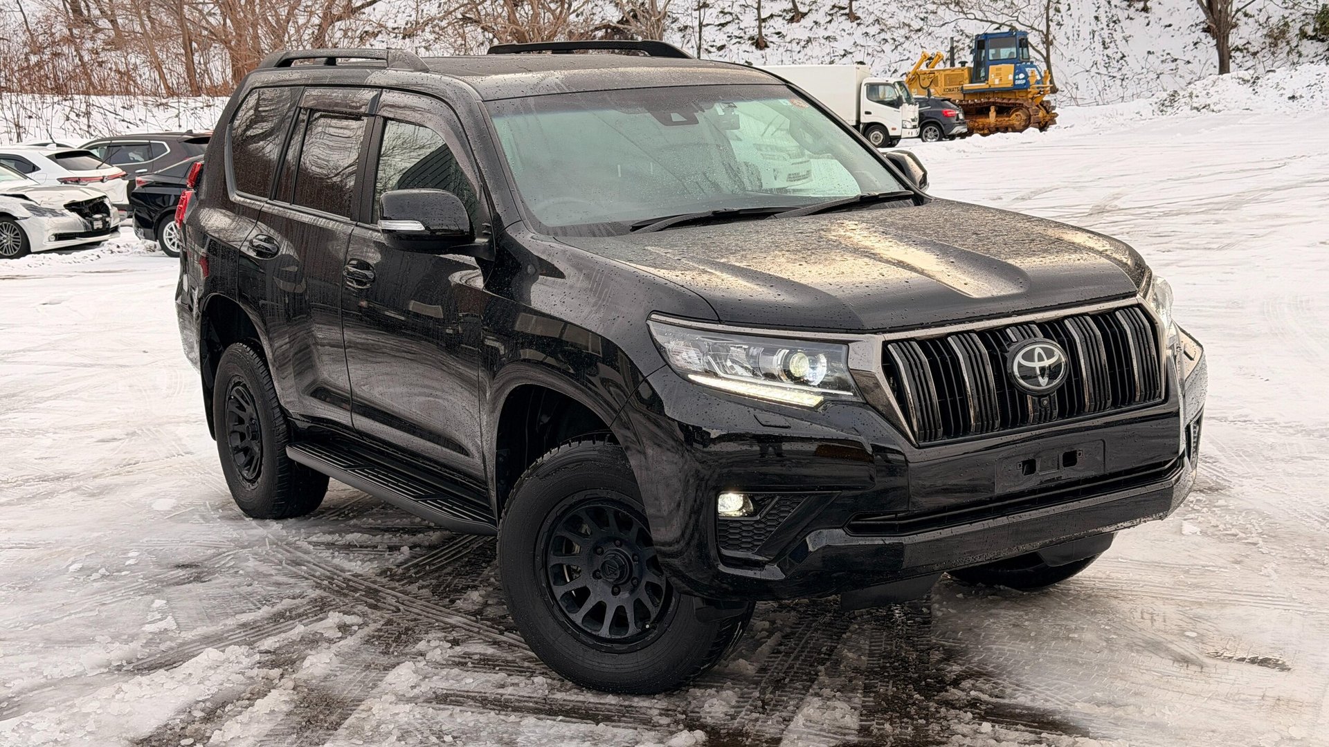 TOYOTA LAND CRUISER PRADO - View 1