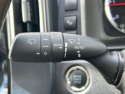 TOYOTA GRAND ACE - 9