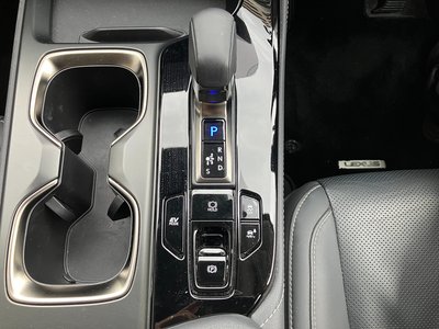 صورة مصغرة 30 لـ 2022 Lexus NX