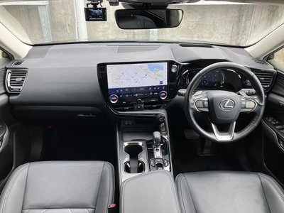 صورة مصغرة 13 لـ 2022 Lexus NX