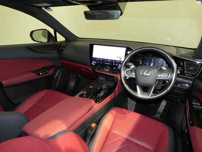صورة مصغرة 37 لـ 2023 Lexus NX