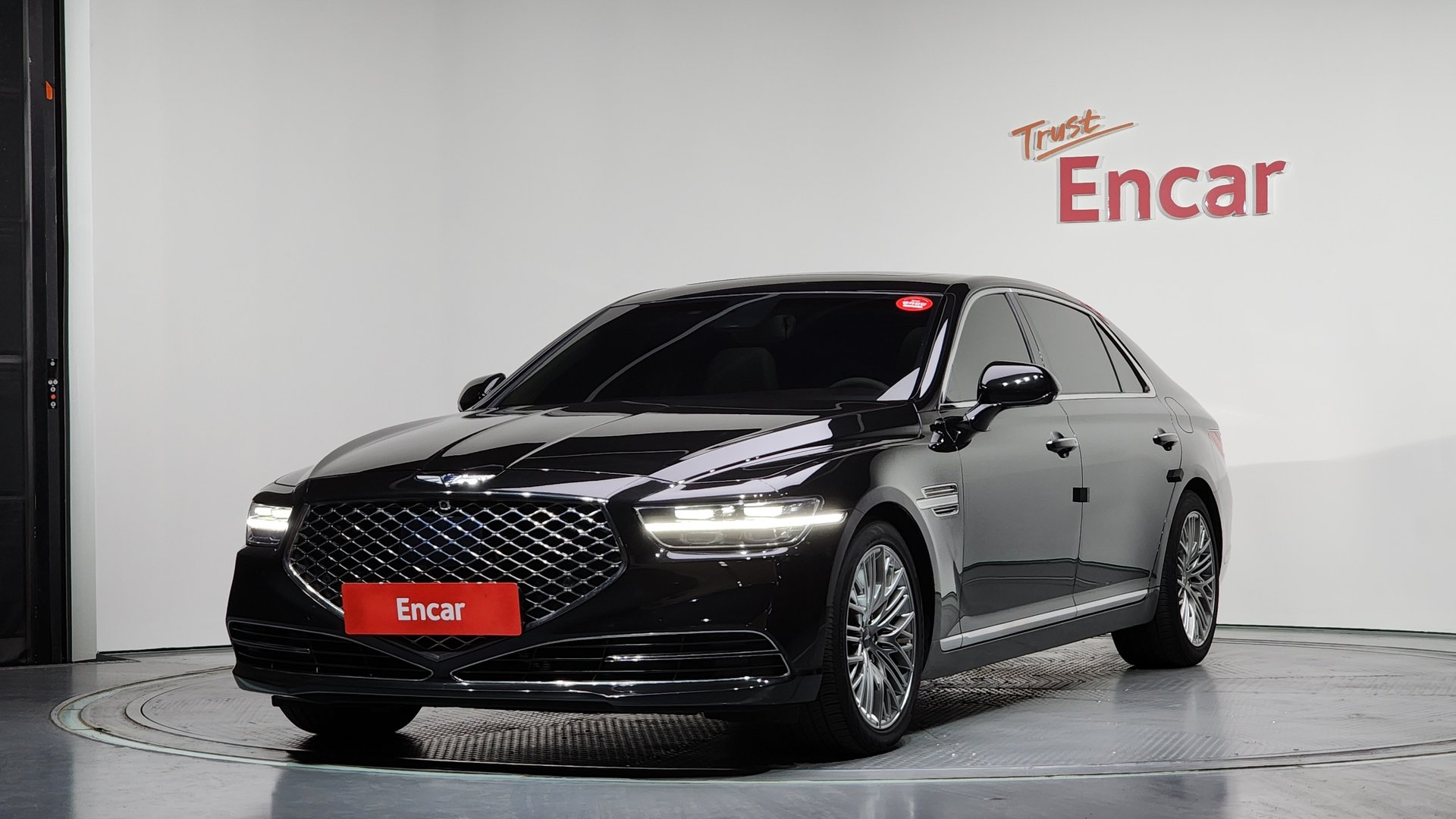 صورة 1 لـ 2019 Genesis G90