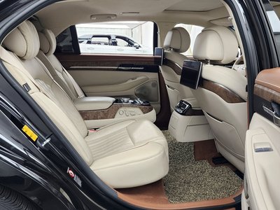 صورة مصغرة 16 لـ 2019 Genesis G90