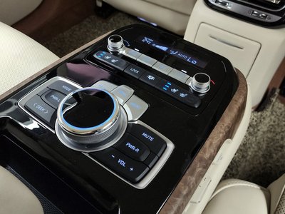 صورة مصغرة 17 لـ 2019 Genesis G90