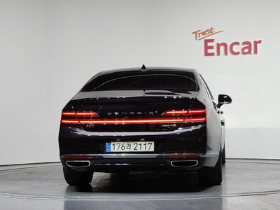 صورة 3 لـ 2019 Genesis G90