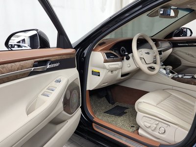 صورة 6 لـ 2019 Genesis G90