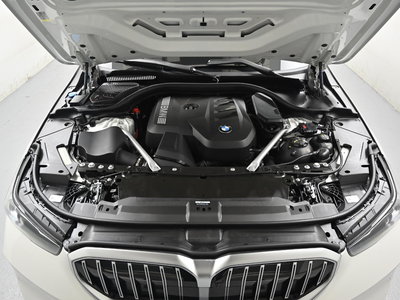 2025 BMW 5 SERIES — фото 7
