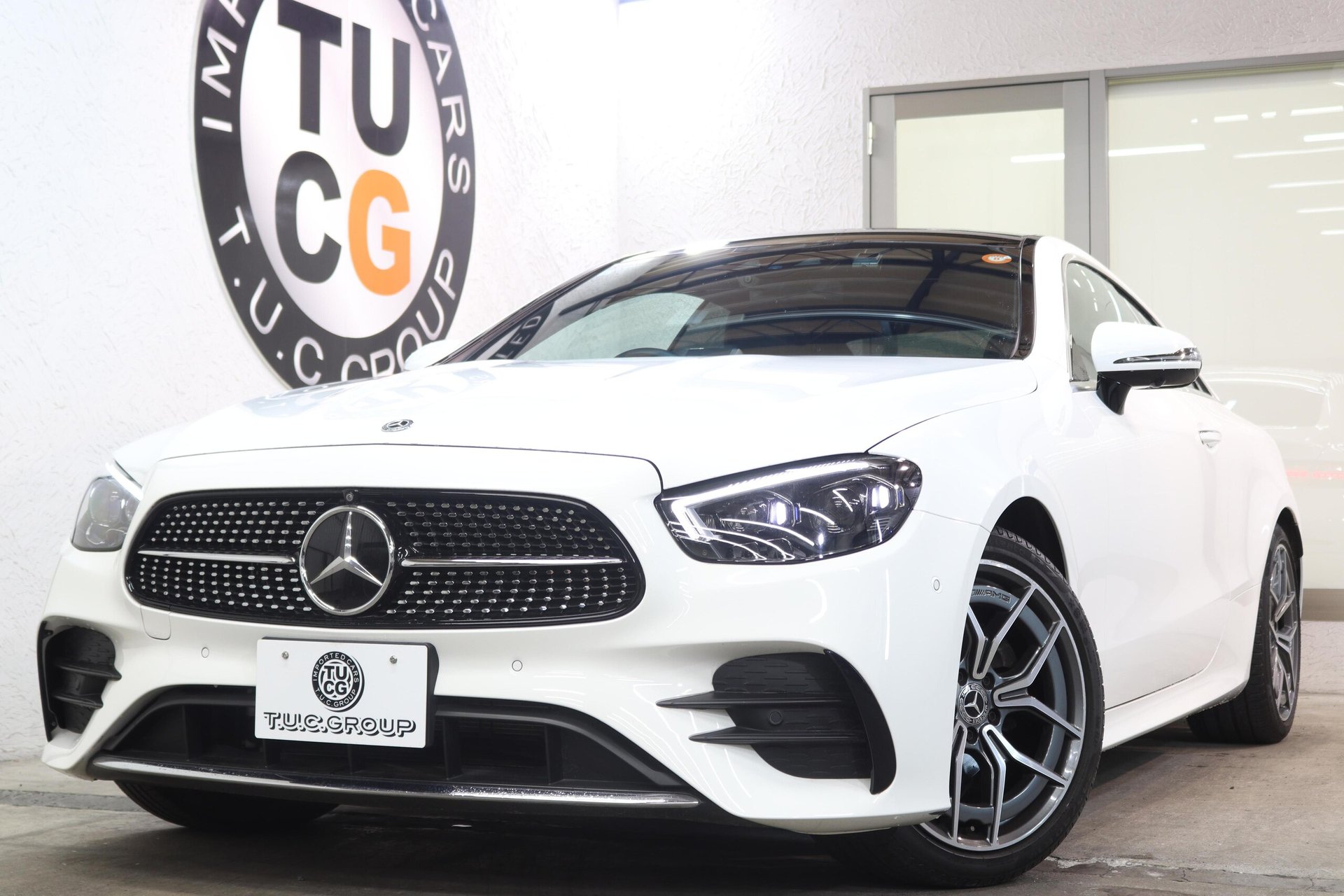 MERCEDES-BENZ E-CLASS - View 1