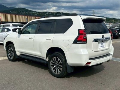 TOYOTA LAND CRUISER PRADO - 8