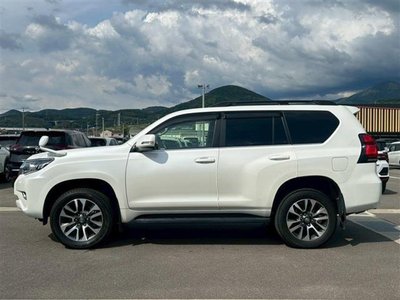 TOYOTA LAND CRUISER PRADO - 9