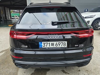 2022 AUDI Q8 照片 2
