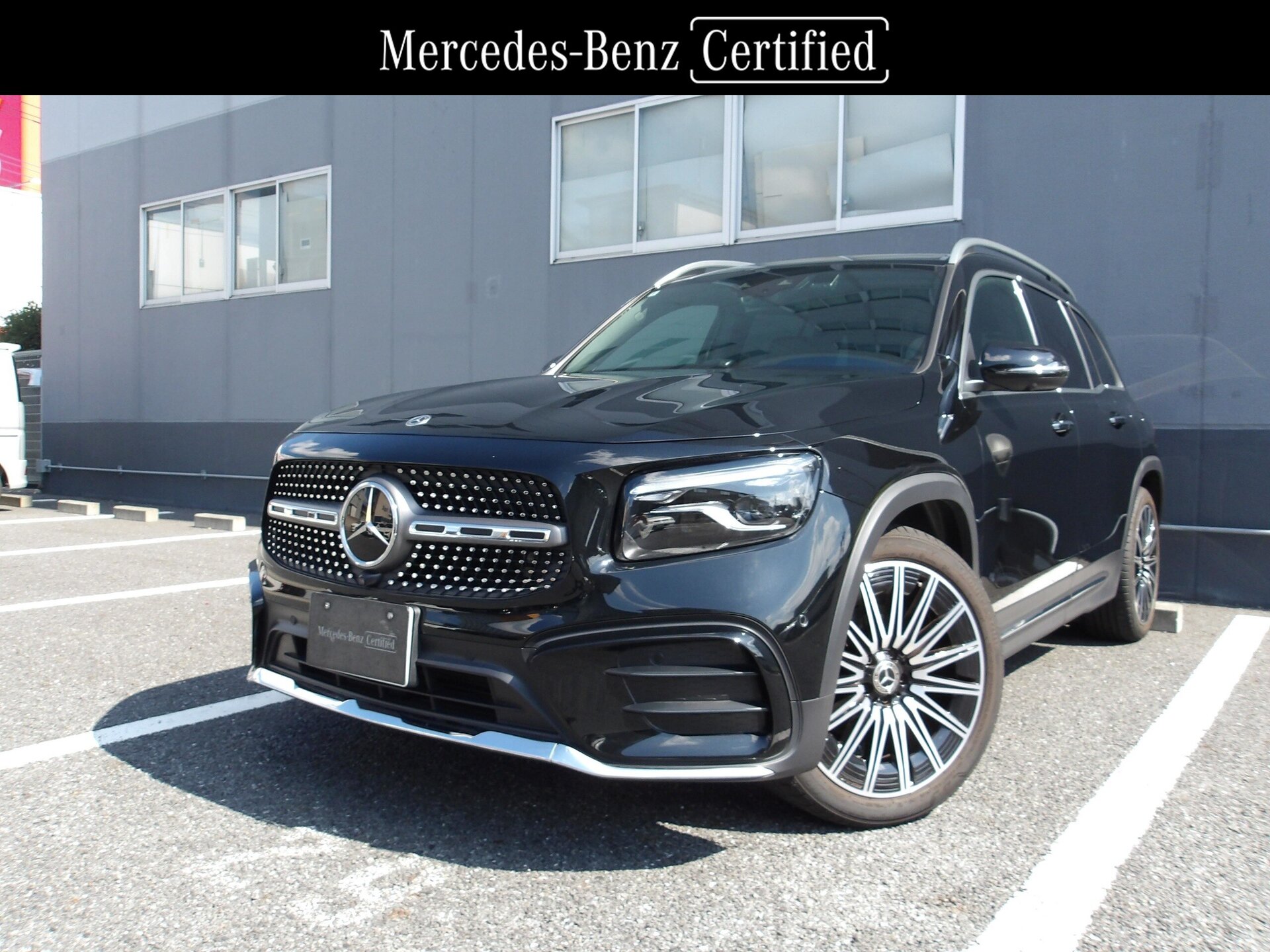 MERCEDES-BENZ GLB - View 1