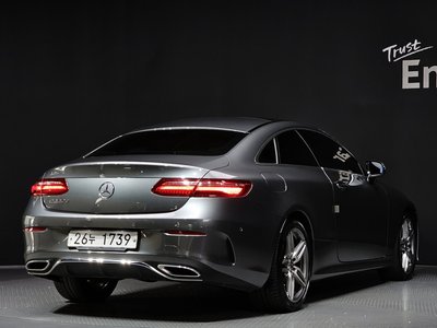 MERCEDES-BENZ E-CLASS - 3