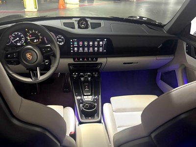 2023 Porsche 911 — миниатюра 13