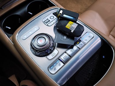 صورة 9 لـ 2023 Genesis G90 (RS4)