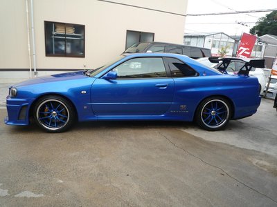 NISSAN SKYLINE GT-R - 4