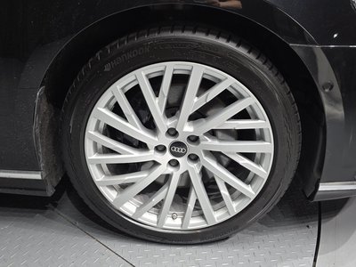 AUDI A8 - 6