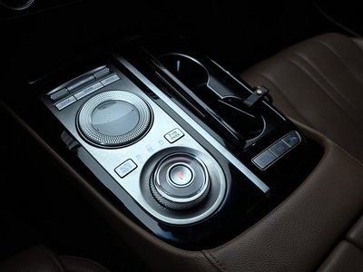 GENESIS G80 (RG3) - 9