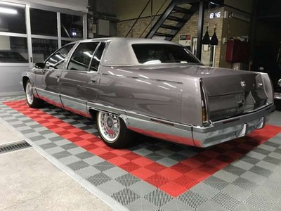 CADILLAC FLEETWOOD - 3