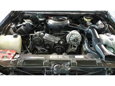 CADILLAC FLEETWOOD - 8