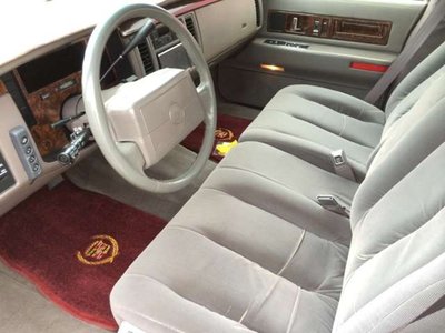 CADILLAC FLEETWOOD - 6