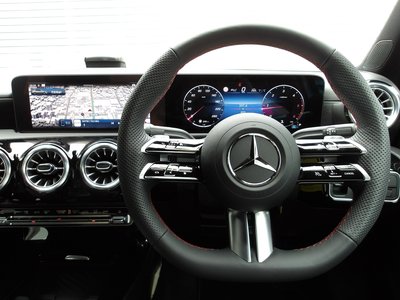 2025 Mercedes-BENZ A-CLASS 缩略图 34
