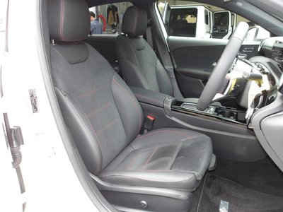 2025 Mercedes-BENZ A-CLASS 缩略图 40