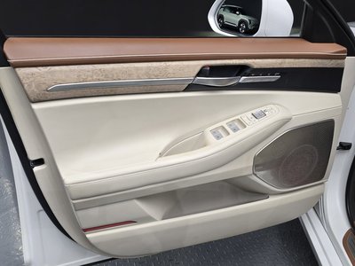 صورة مصغرة 14 لـ 2021 Genesis G90
