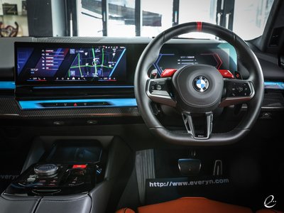 2025 BMW M5 TOURING — миниатюра 76