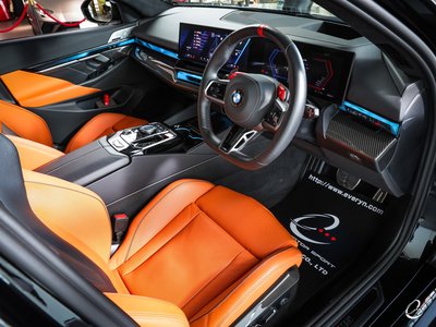 2025 BMW M5 TOURING — миниатюра 75