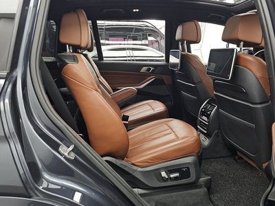 2020 BMW X7 缩略图 12