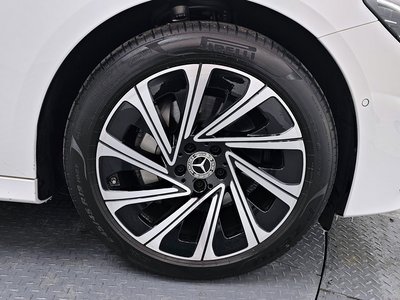 MERCEDES-BENZ E-CLASS - 6