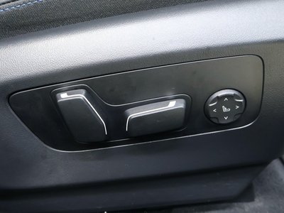 صورة مصغرة 33 لـ 2025 BMW 5 SERIES TOURING