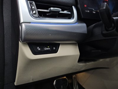 2024 BMW IX2 — миниатюра 37